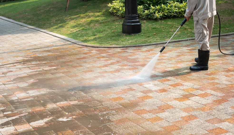 pressure washer for driveways - mobile power washing - JLL Painting