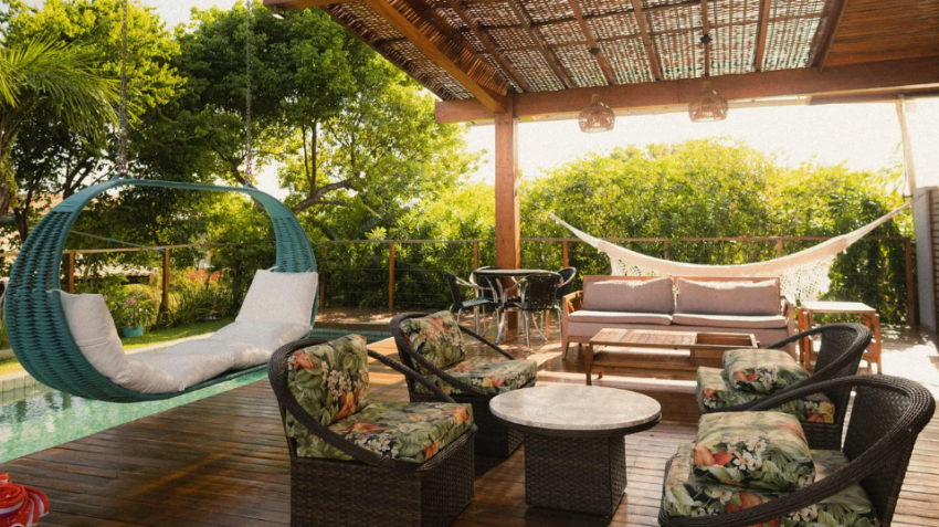 Deck Construction Contractors